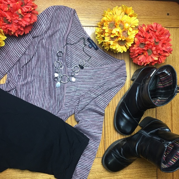 V-neck Asymmetrical Top - Picture 6 of 6